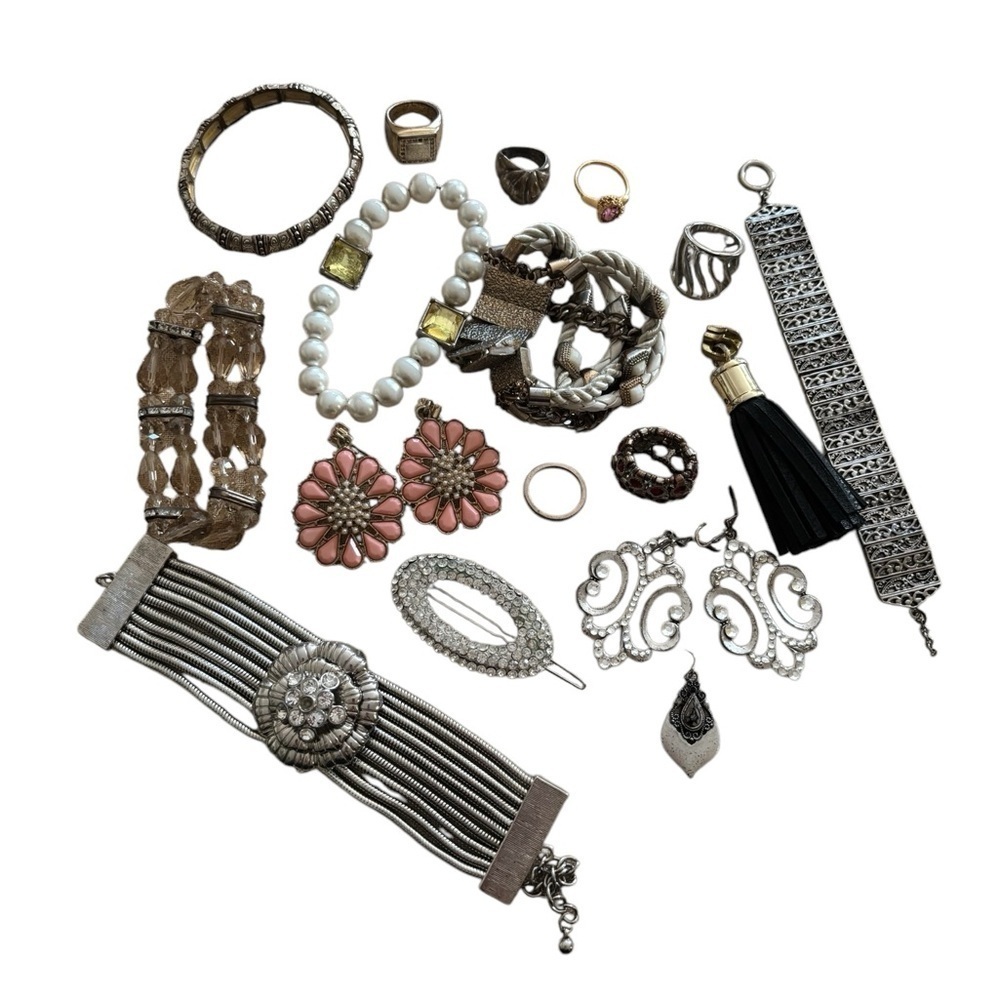 Jewelry Box Lot Broken Mismatched Not Worn Bracelet Rings Earrings Crafting 18PC
